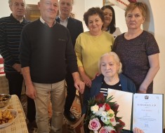  Pintér Balázsné, Annus néni 90 éves